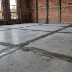 Ile schnie wylewka cementowa? Uniknij kosztownych błędów w czasie schnięcia
