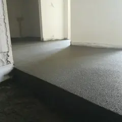 Jak długo podlewać wylewkę z miksokreta, aby uniknąć pęknięć?