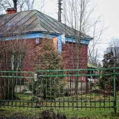 Jakie ogrzewanie do starego drewnianego domu, by uniknąć wysokich kosztów?