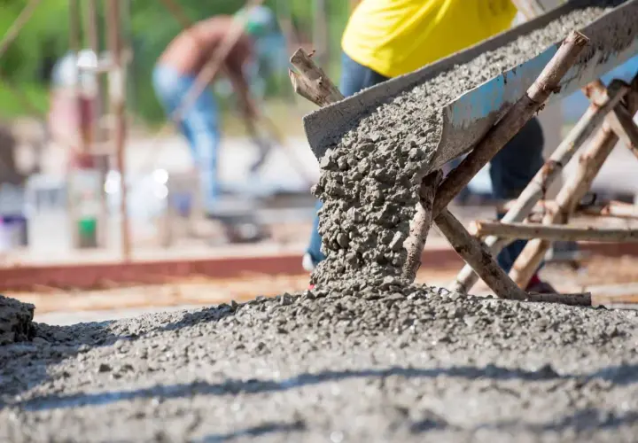 Jak obliczyć wylewkę betonową i uniknąć kosztownych błędów