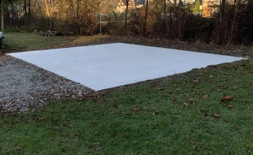 Jaka wylewka pod garaż blaszany? Wybierz najlepszy beton dla trwałości